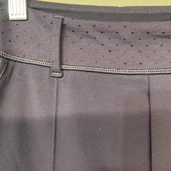 Women’s Size 4 Lululemon cropped slacks (navy) - Picture 2 of 9